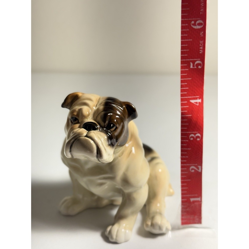 English Bulldog Figurine 4" Vintage Ceramic Porcelain Shiny Sitting Dog - Picture 4 of 4